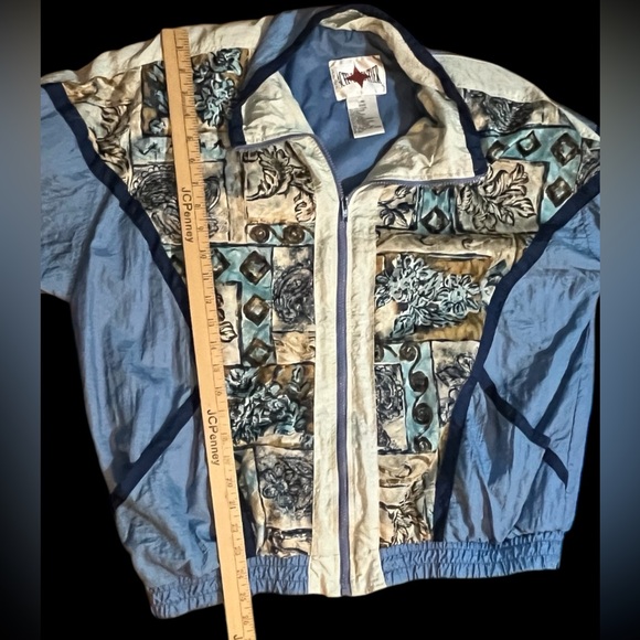 Vintage Blue and Cream Windbreaker Jacket - Picture 6 of 7